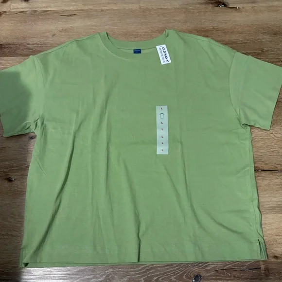 Old Navy 4 Piece T-Shirt Bundle— 4 Colored Vintage Short Sleeve Tee NWT - Picture 2 of 6